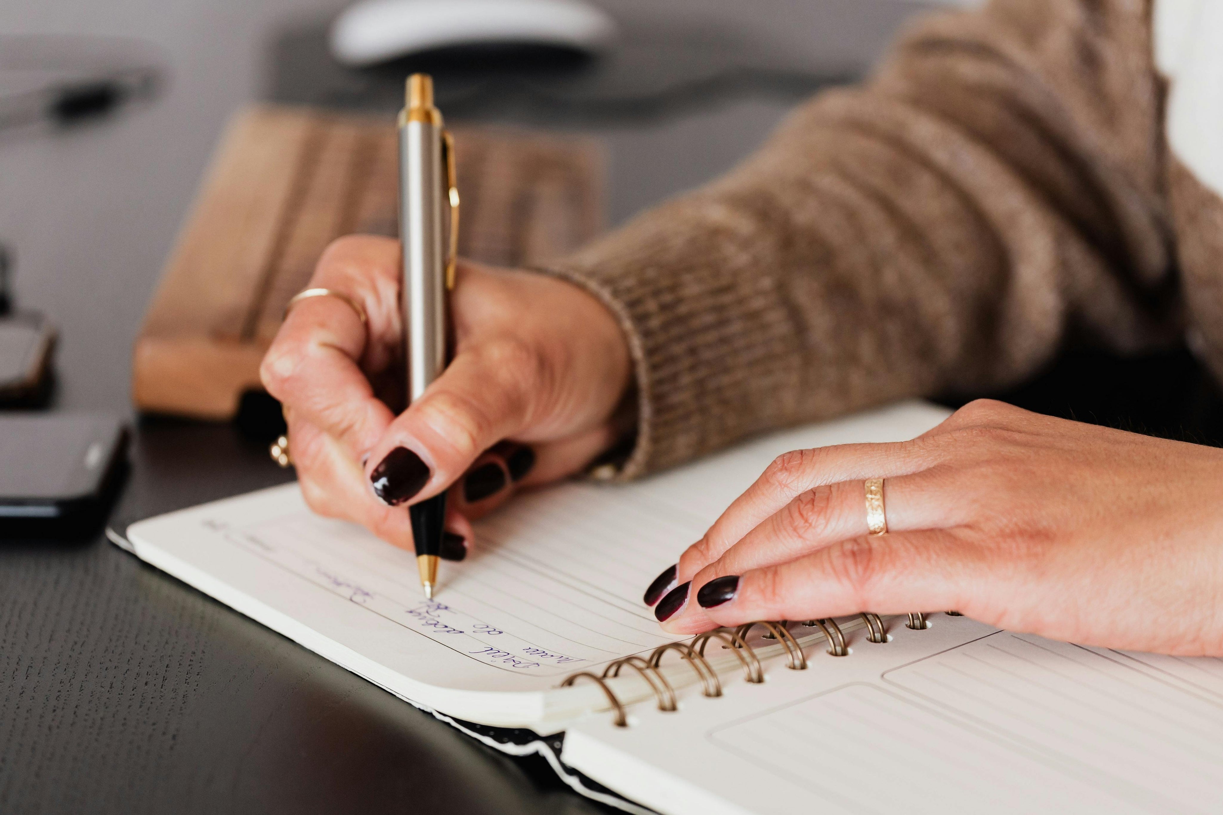 woman-writing-in-calendar.jpg
